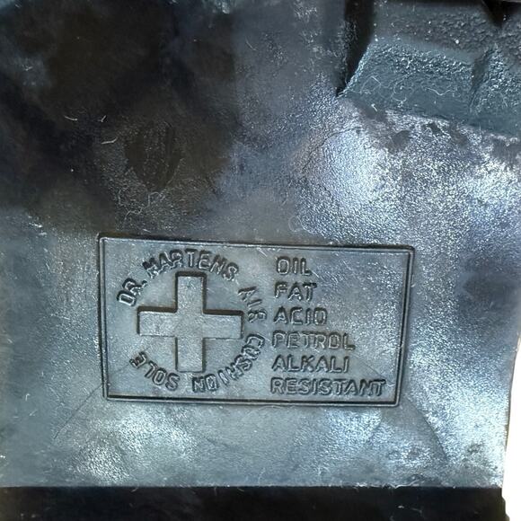 Dr. Martens Women's Jadon Boot Black Leather Faux Fur Lined Platforms Size 6 - Picture 9 of 9